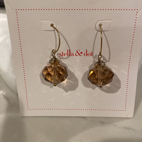 Stella and dot earrings. - Picture 2 of 3
